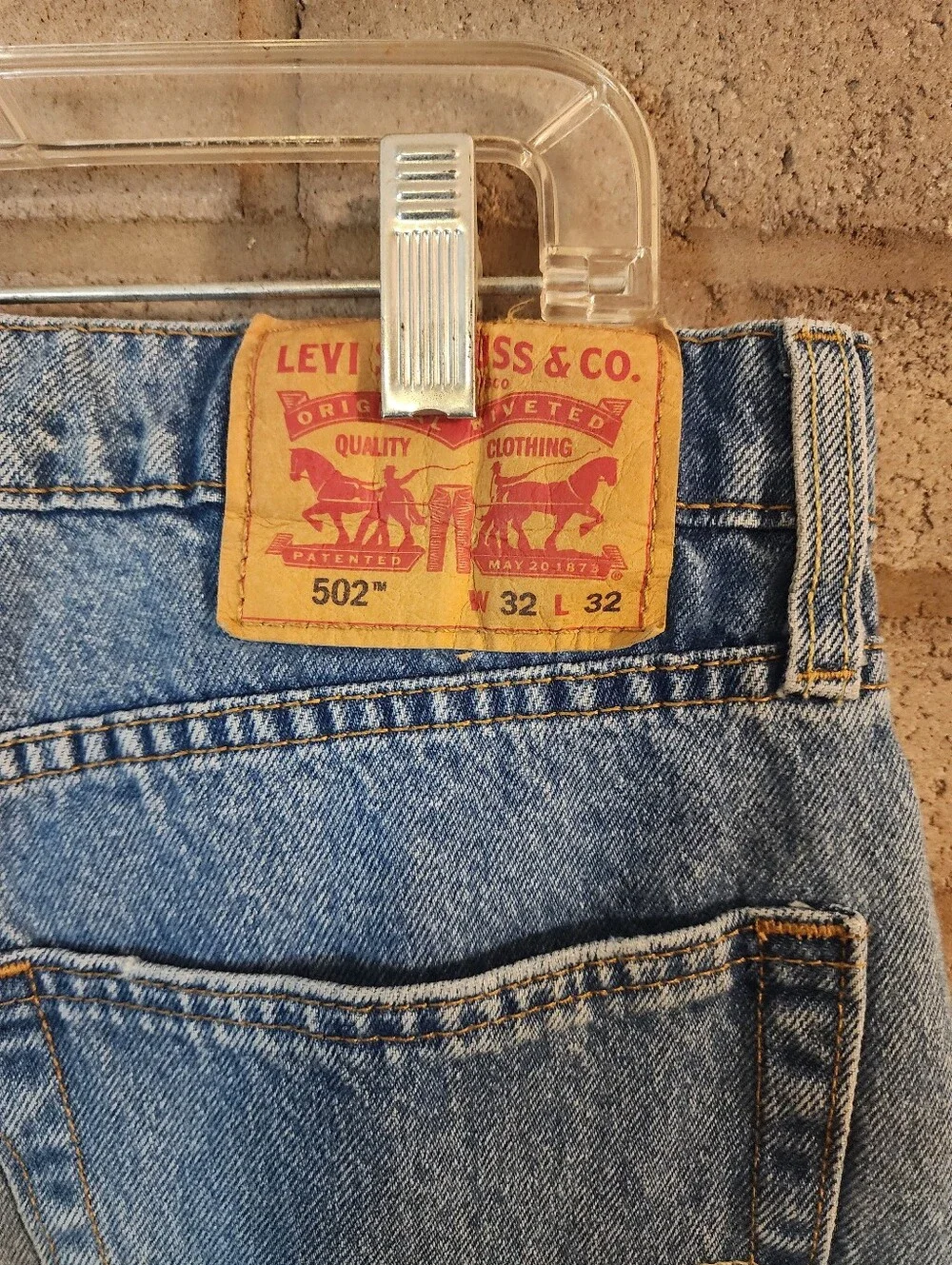 Vintage 502 Levi's Men’s Classic Blue Denim Jeans 32x32